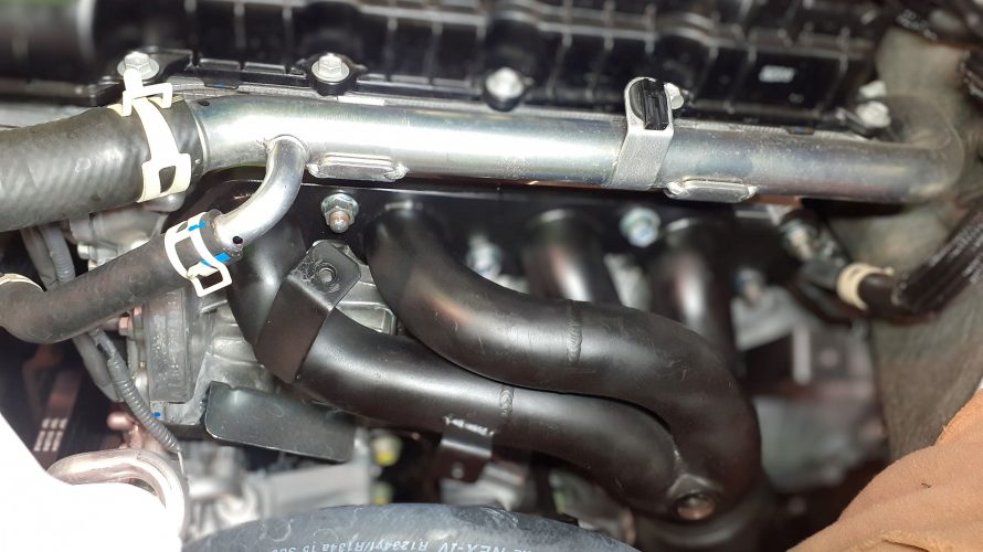 JB74 ジムニーシエラ　AVO製エキマニ交換