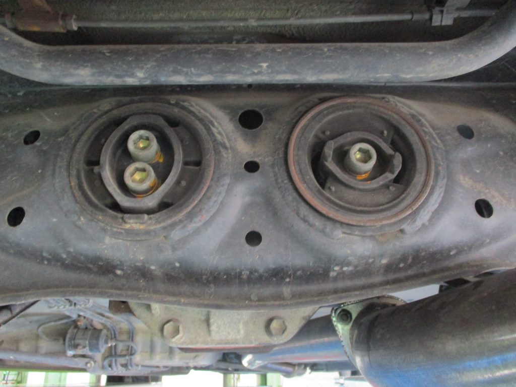 jzx100TRDリアデフマウント マーク2チェイサーJZX90JZX100JZX110SXE10GRX130_クラウン3.5L除く