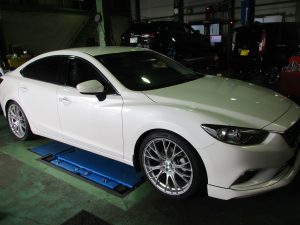 アテンザセダン[GJ5FP] TEIN車高調取り付け – KTS オンラインショップ