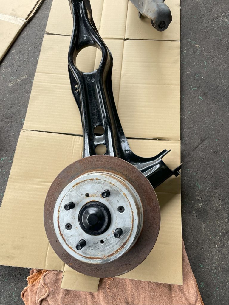 EG6 トレーリングアームブッシュ交換 – KTS オンラインショップ